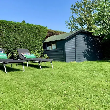 Ferienhaus Near With Garden