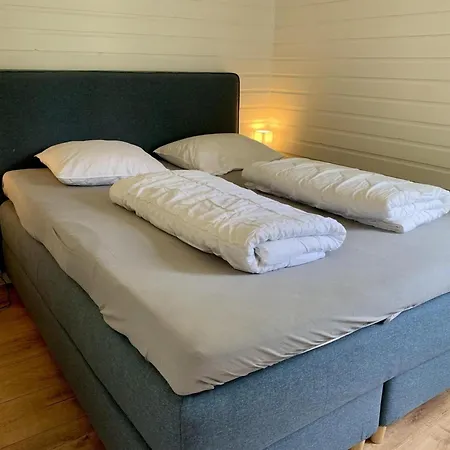 Near With Garden * Sint Maartensvlotbrug